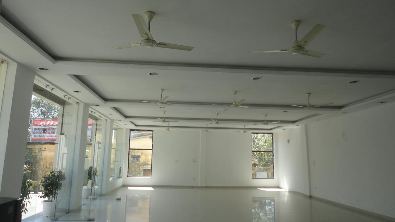Hotel Satyartha Kāthgodām Exterior foto
